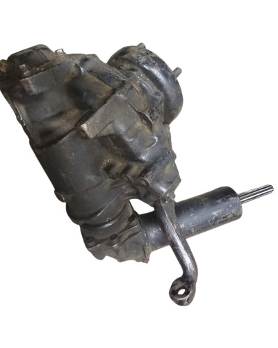 Редуктор лівий(5 шпильок)(вир-во Білорусь,МТЗ)