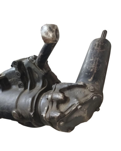 Редуктор лівий(5 шпильок)(вир-во Білорусь,МТЗ)