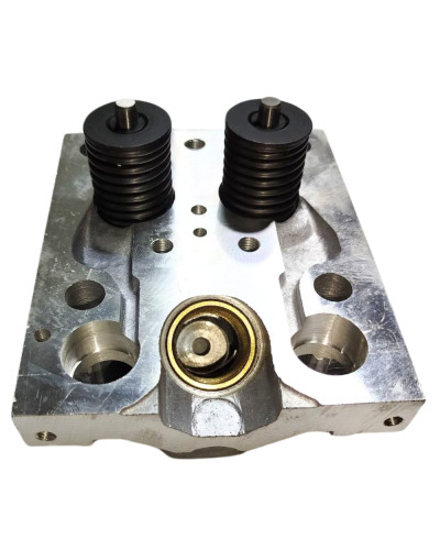 Головка блока Д-144, Д-21 в зборі Д37-1003008 безсвічкова