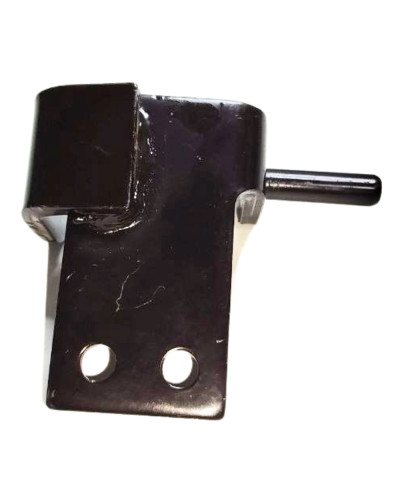 Кронштейн боковини капота правий МТЗ-892,920,950(вир-во Білорусь,МТЗ)