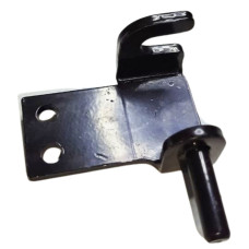 Кронштейн боковини капота лівий(вир-во Білорусь,МТЗ)