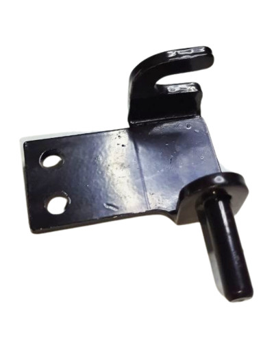 Кронштейн боковини капота лівий(вир-во Білорусь,МТЗ)