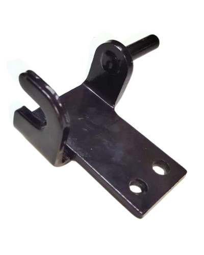 Кронштейн боковини капота лівий(вир-во Білорусь,МТЗ)