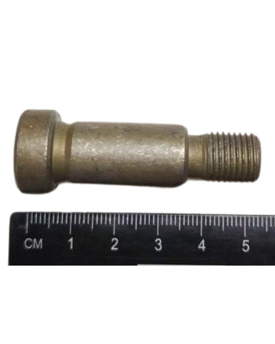 Болт маховика