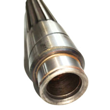 Вал проміжний з втулкою