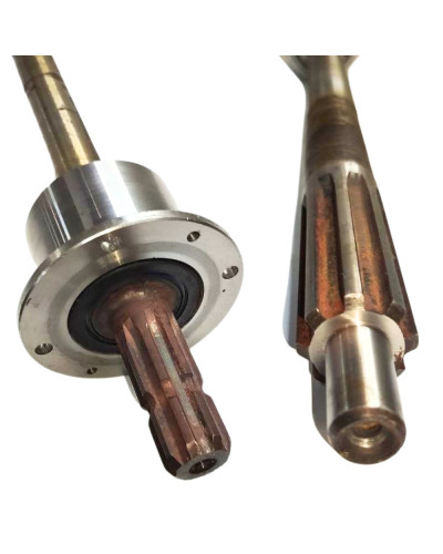 Вал ВОМ з підшипником і стаканом