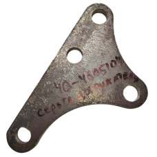 Серьга центральної тяги