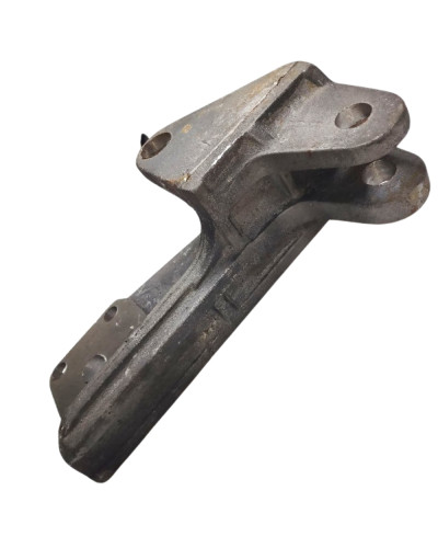 Кронштейн лівий кріплення гідроциліндра задньої навіски