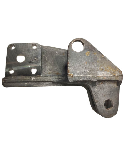 Кронштейн лівий кріплення гідроциліндра задньої навіски