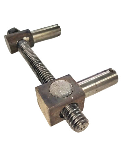 Гвинт регулювання глибини ходу робочих органів КПСП в зборі