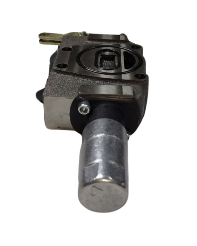 РК Секція гідророзподільника (з фіксацією в верхньому положенні з планкою під важіль)(вир-во Білорус