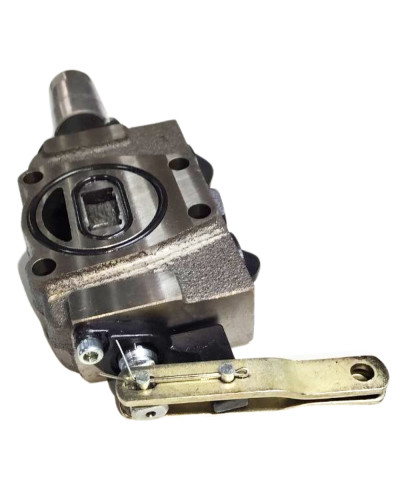 РК Секція гідророзподільника (з фіксацією в верхньому положенні з планкою під важіль)(вир-во Білорус