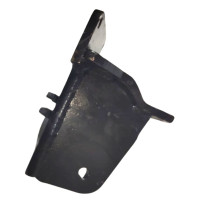 Кронштейн правий