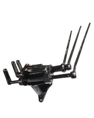 Кронштейн важілів керування Р-80(в зборі) МК(вир-во Білорусь,МТЗ)