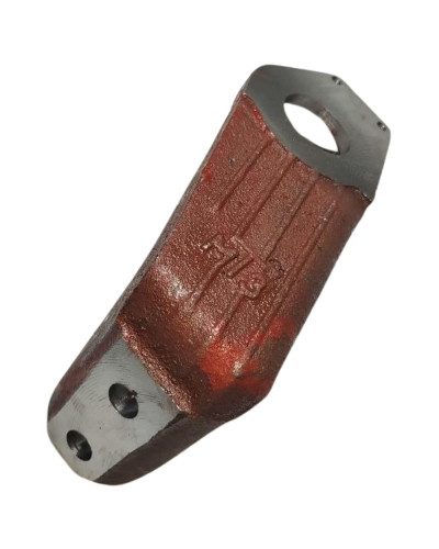 Кронштейн кабіни лівий (з отвором)(вир-во Білорусь,ВЗТЗЧ)