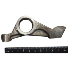 Коромысло клапана