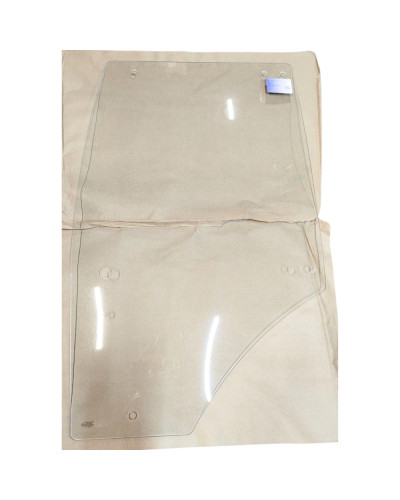 Скло дверей лівих (1464х887) МТЗ-1523,2022,3022,3522.5 (вир-во Україна)