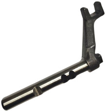 Поводок вилки промежуточного вала МТЗ-1025,1221 (пр-во Беларусь, МТЗ)