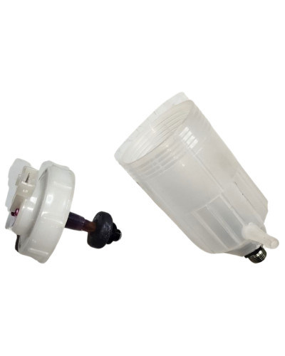 Бачок головного тормозного циліндра(з датчиком,з кришкою) МТЗ-921-3022(вир-во Білорусь,МТЗ)