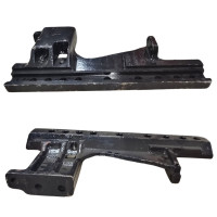 Боковина ліва причіпного пристрою(з гідропідіймачем) МТЗ-1025,1221(вир-во Білорусь,МТЗ)