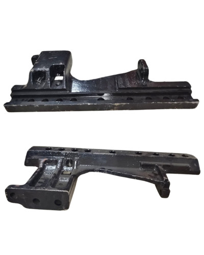 Боковина ліва причіпного пристрою(з гідропідіймачем) МТЗ-1025,1221(вир-во Білорусь,МТЗ)