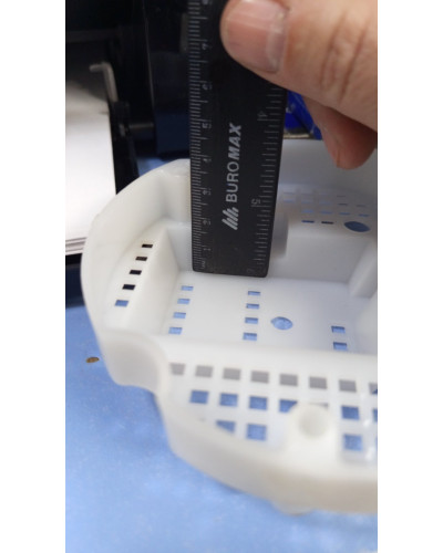 Кришка задня генератора пластмасова