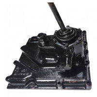 Кришка коробки передач (центральний важіль)(вир-во Білорусь,МТЗ)