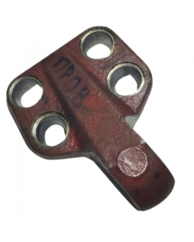 Кронштейн лівий МТЗ-1221(вир-во Білорусь,ВЗТЗЧ)